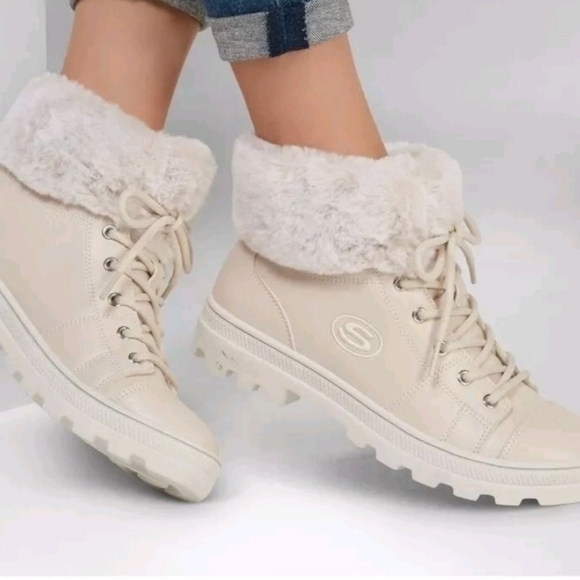 Skechers Shoes - Skechers Roadies-Top It Off Laceup Combat Boots Fur Ankle Lug Heel White Size 10